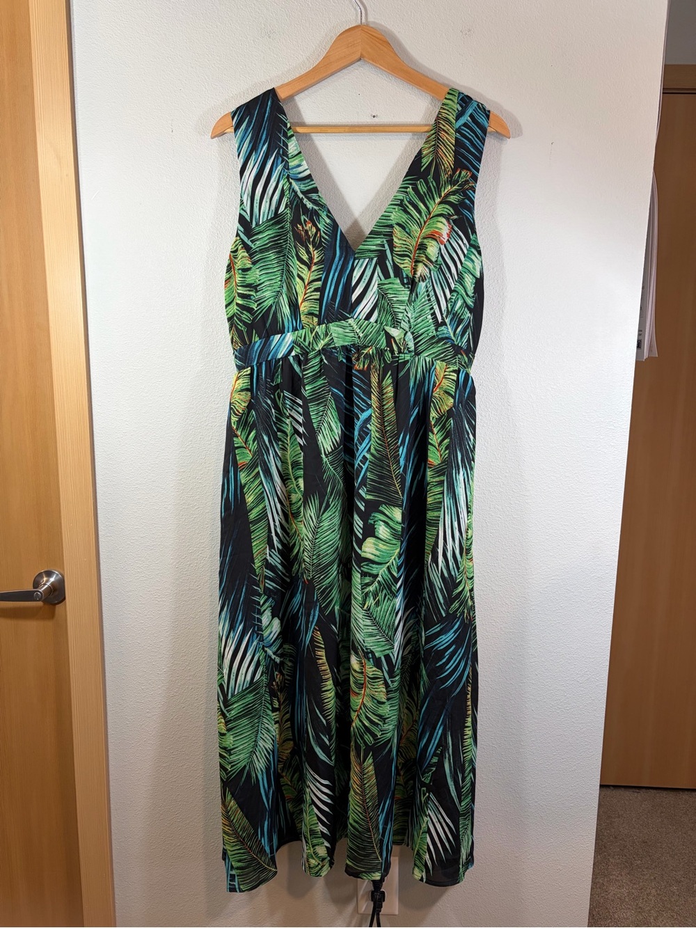 Cupshe Tropical Green Leaf Swimsuit Cover-up Dress NWT